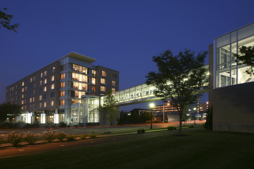 Le Merigot At Tropicana Hotel Evansville Exterior photo