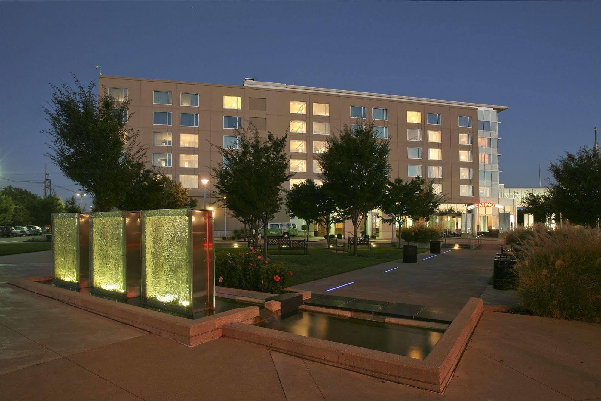 Le Merigot At Tropicana Hotel Evansville Exterior photo